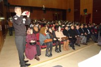 SELAHATTIN EYYUBI - Minik Öğrenciler Modellere Taş Çıkarttı