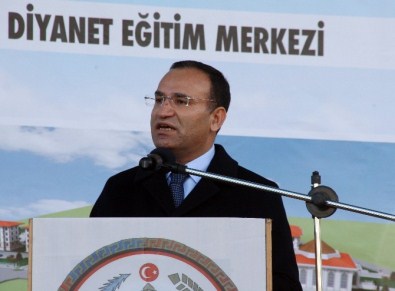 Adalet Bakanı Bozdağ Açıklaması 'Atatürk Sağ Olsaydı Devlete Ve Hükümete Sahip Çıkardı'