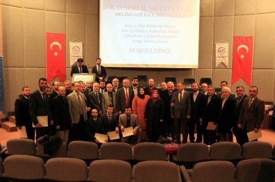 Aile İçi İletişim Rehberliği Eğiticileri Eğitimi Semineri Katılım Belgesi Töreni Düzenlendi