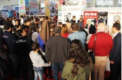 Durak'ın Kitabı Fuarda 6 Günde 2 Bin 500 Sattı