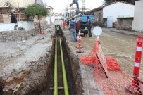 TANER YILDIZ - Menderes'te Doğal Gaz Çalışmaları Tam Gaz