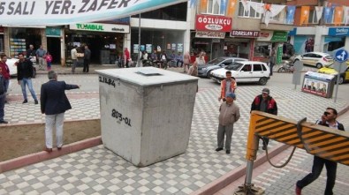 Tavşanlı Belediyesi, 8 Noktaya 3 Tonluk Yer Altı Çöp Konteynerı Monte Etti