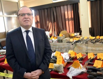 Vatandaşlar teröristleri kapı dışarı etti