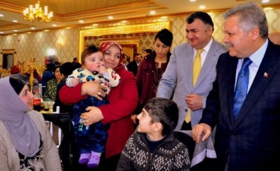 Ahıska Ailelerden Vali Kahraman'a Alkış Tufanı