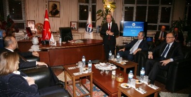 Dışişleri Bakanı Çavuşoğlu, Gaziantep Üniversitesi'ne Hayran Kaldı
