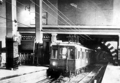 Dünyanın İlk Yeraltı Metrosu Tünel 141. Yaşını Kutluyor