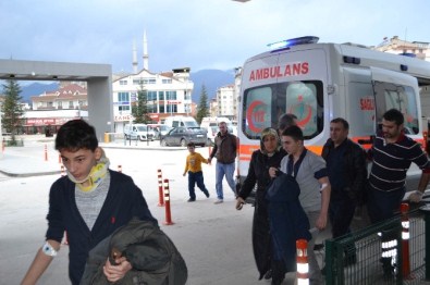 İnegöl'deki İki Ayrı Kazada 9 Kişi Yaralandı