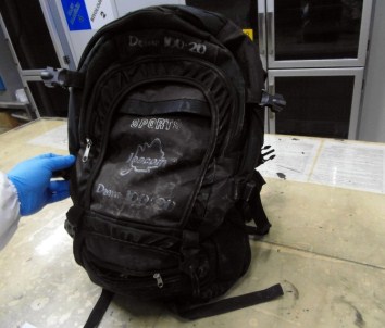 Afganistanlı Yolcunun Çantasından Toz Esrar Çıktı