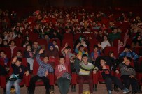 ÇOCUK OYUNU - Çocuklar Tiyatro Keyfini Yaşamaya Devam Ediyor