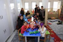RECEP AKDAĞ - Dar Gelirli Öğrencilerin Oyuncak Sevinci