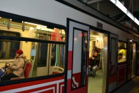 Dünyanın İlk Yeraltı Metrosu 141 Yaşında