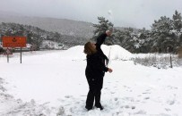 İzmir-Manisa Yolunda Kar Keyfi