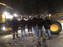 UZUNPıNAR - Yolda Biriken Karlara Kar Küreme Araçlarıyla Müdahale