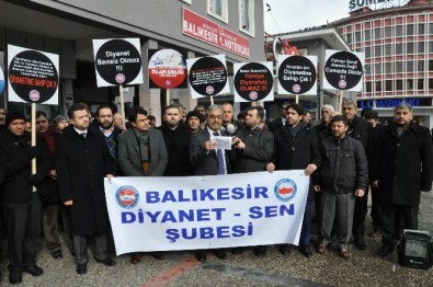 Din Görevlileri Meydanlara İndi