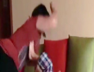 Çocuklarına şiddet uygulayan anne psikiyatri servisinde