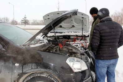 Doğu'da Soğuk Hava Dondurdu