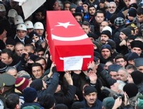 ŞEHİT CENAZESİ - Doğum gününde şehit olan polisi 10 bin kişi uğurladı