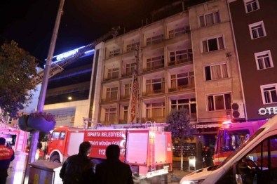 Isparta'da Otel Yangını
