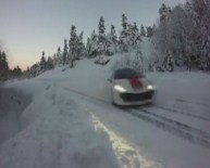 GRUP GENÇ - Uludağ'da Kar Ve Buzu Böyle Keyfe Dönüştürdüler