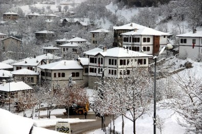 Safranbolu'da Kar Bir Başka Güzel