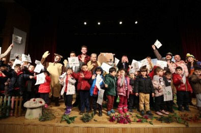 'Samur Nerede' Tiyatro Oyununun İlk Gösterimi Yenimahalle'de Yapıldı