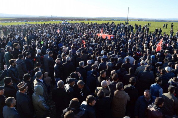 Adıyaman şehidini Türkçe ve Kürtçe ağıtlarla uğurladı