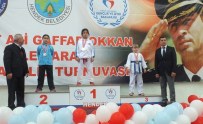 AHMET BULUT - Büyükşehirli Karateciler, Gaffar OKAN Ansına Yarıştı
