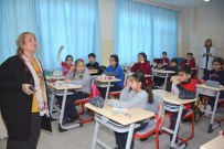 MAVISEL YENER - Çocuk Edebiyatının Ünlü İsminden Öğrencilere 'Şiir Atölyesi' Dersi