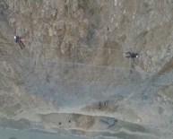 YUSUFELİ BARAJI - İşçiler Metrelerce Yükseklikte Yusufeli Barajı'nda Böyle Çalışıyor