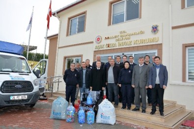 Mahkumlar Plastik Kapak Topladı