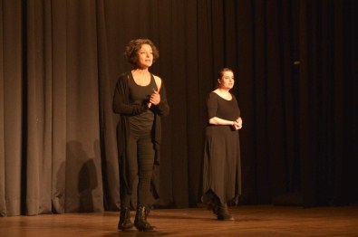 'Othello! Bir İntikam Provası' Oyununa Tiyatro Severlerden Yoğun İlgi