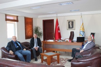 Sakarya 1'Nci Organize Sanayi Müdürü Çubuk Başkan Karakullukçu'yu Ziyaret Etti