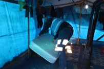 DURASıLLı - Suriyeli Sığınmacılara Yatak Ve Yorgan Yardımı