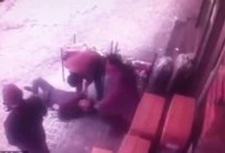 KAYGAN ZEMİN - Vatandaşların Kaygan Zeminle İmtihanı