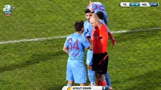 Önce penaltı sonra serbest vuruş