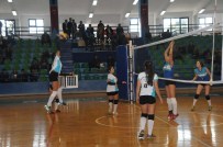 BODRUM KAYMAKAMI - Başkan Demiralp'den Genç Sporculara Destek