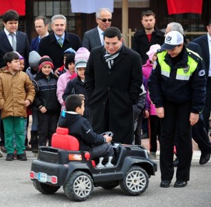 Minyatür Mahallede Trafik Dersi
