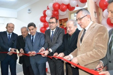 Nobel Ödüllü Profesörün İsmi Keşan'daki Bir Okulda Hazırlanan Laboratuara Verildi