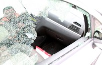 TAPU KADASTRO - Önce Lastiği Patlattılar Sonra 120 Bin Lira Çaldılar