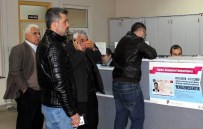 TRAFİK TESCİL - Randevu İle Ehliyetini Yenileyen Vatandaşlar Zaman Kaybetmiyor