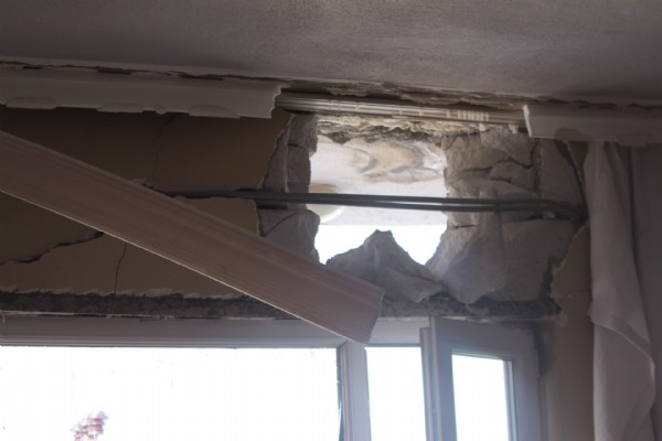 Yüksekova'da zırhlı araç geçişi sırasında patlama