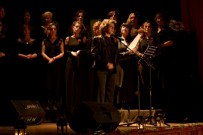 ZÜLFÜ LİVANELİ - Annelerden Nazım Ve Mumcu Gecesi