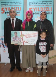 Antalya'da Okul Birincilerine '5 Yıldızlı' Ödül