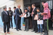 BAYRAM ALTUN - Araban'de Belediye Başkanı Mehmet Özdemir, Öğrencilerin Karne Heyecanına Ortak Oldu.