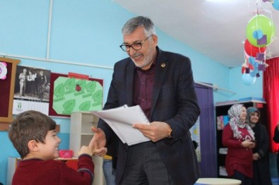 Başkan Bozkurt Karne Dağıttı