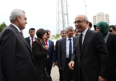 Elvan Açıklaması 'Öğrenciler Karne Alırken Şerefsizler Okula Bomba Atmaktan Çekinmiyor'