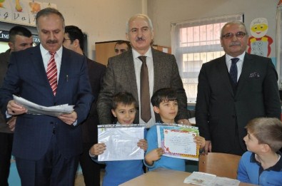 Sivas'ta 118 Bin Öğrenci Karne Heyecanı Yaşadı