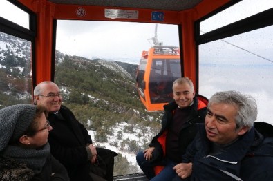 Turistik Oteciler Bağbaşı Yaylası'na Çıktı