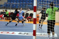 Yenimahalle Belediyespor Hentbol Takımı Anadolu Üniversitesi'ni Mağlup Etti