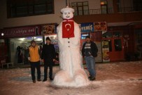 KARDAN ADAM - Yozgat'ta Esnafından Dev Kardan Adam